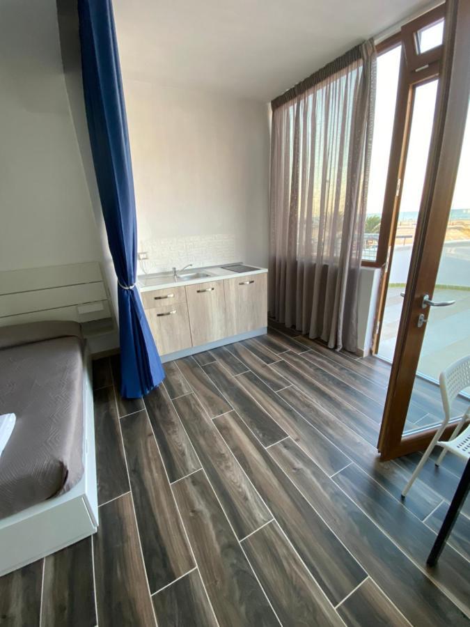 Manfredi Sea Room Vieste Exterior foto