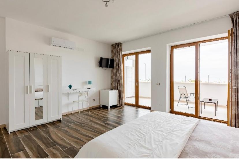 Manfredi Sea Room Vieste Exterior foto